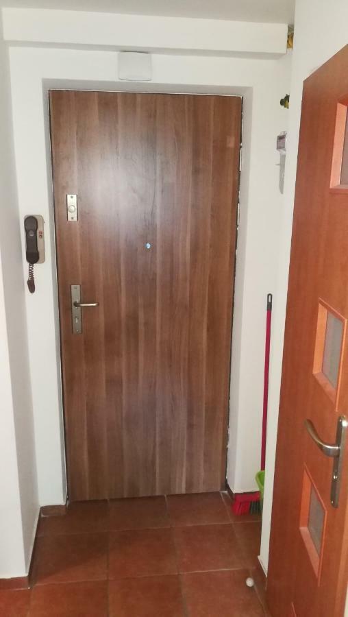 Odster Family Apartment Krasków Dış mekan fotoğraf