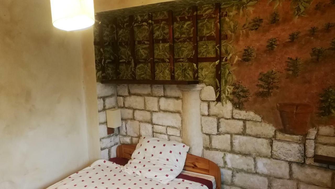 Odster Family Apartment Krasków Dış mekan fotoğraf